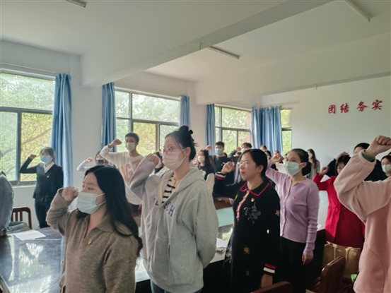 图示, 示意图

中度可信度描述已自动生成