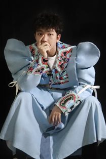 8D9A23139E7178EB7BB9C2FC90D8614B